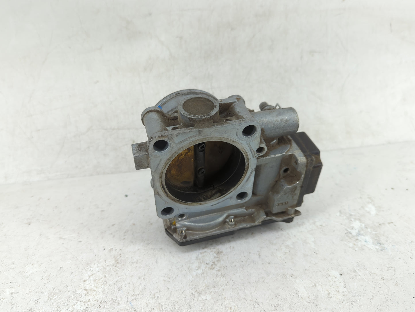 2010-2014 Honda Cr-V Throttle Body Fits Fits 2010 2011 2012 2013 2014 2015 OEM Used Auto Parts - Oemusedautoparts1.com