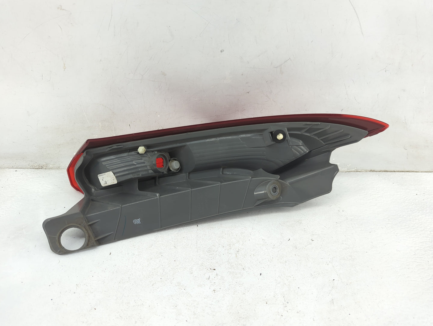 2012-2014 Honda Cr-v Passenger Right Side Deck Lid Mounted Tail Light - Oemusedautoparts1.com