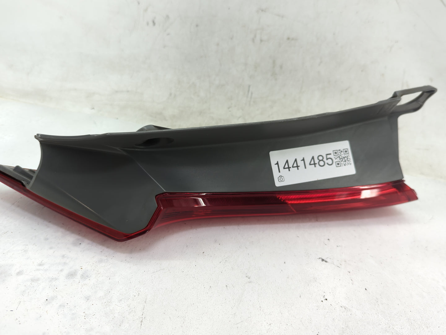 2012-2014 Honda Cr-v Driver Left Side Deck Lid Mounted Tail Light Red - Oemusedautoparts1.com