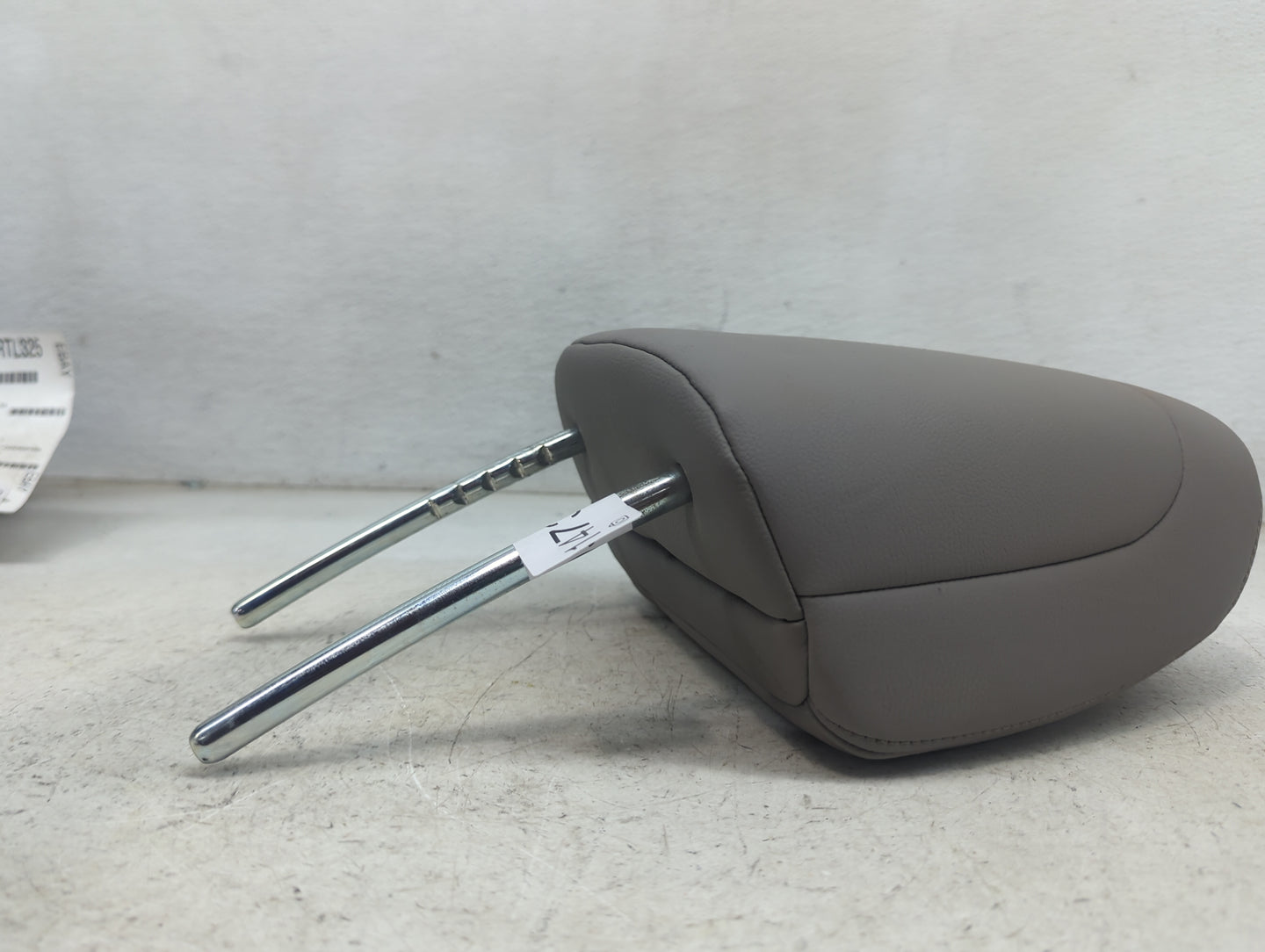 2013 Honda Cr-v Headrest Head Rest Front Driver Seat Gray - Oemusedautoparts1.com