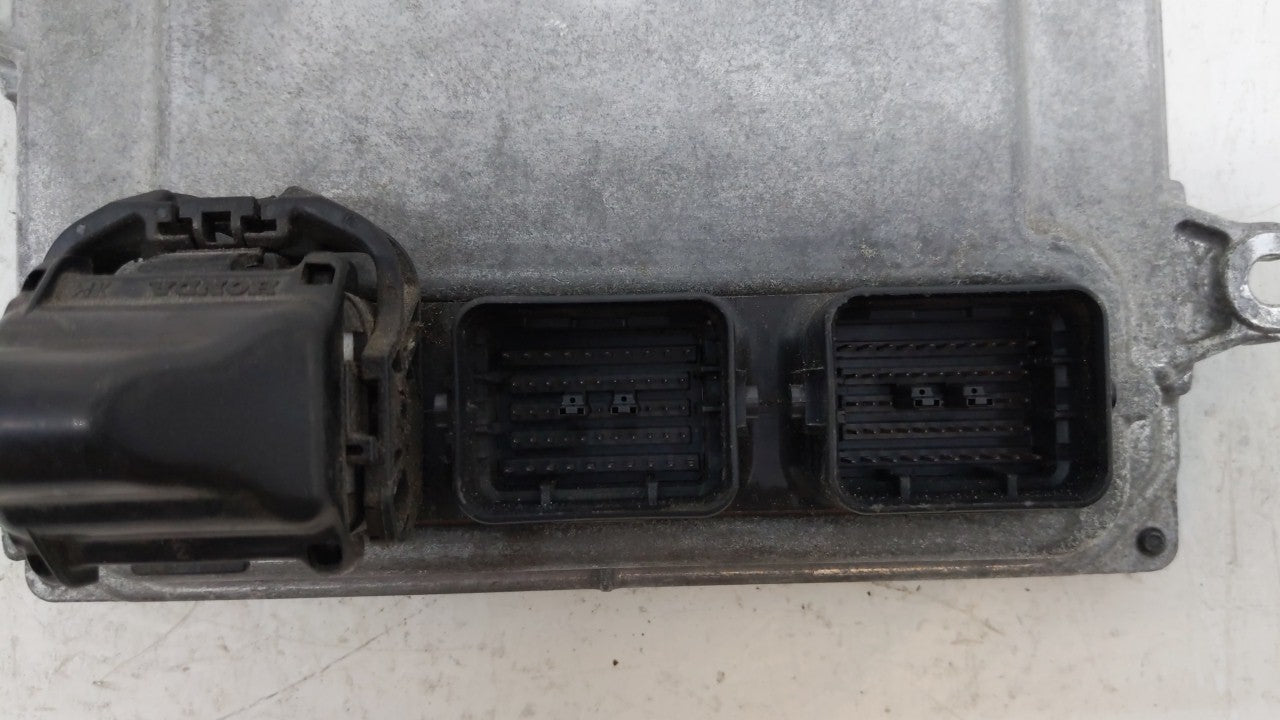 2012-2014 Honda Cr-V PCM Engine Control Computer ECU ECM PCU OEM P/N:37820-R5A-A86 37820-R5A-A85 Fits Fits 2012 2013 2014 OE
