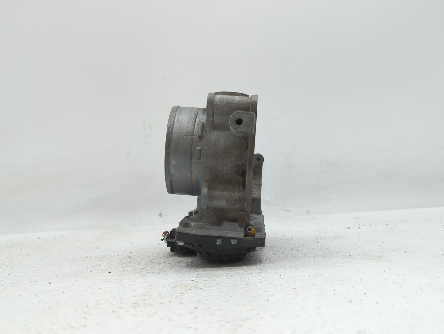 2010-2013 Honda Cr-V Throttle Body P/N:526-01 RME60-15, 141002P07H, GMD7E, GME1A Fits Fits 2010 2011 2012 2013 2014 OEM Used