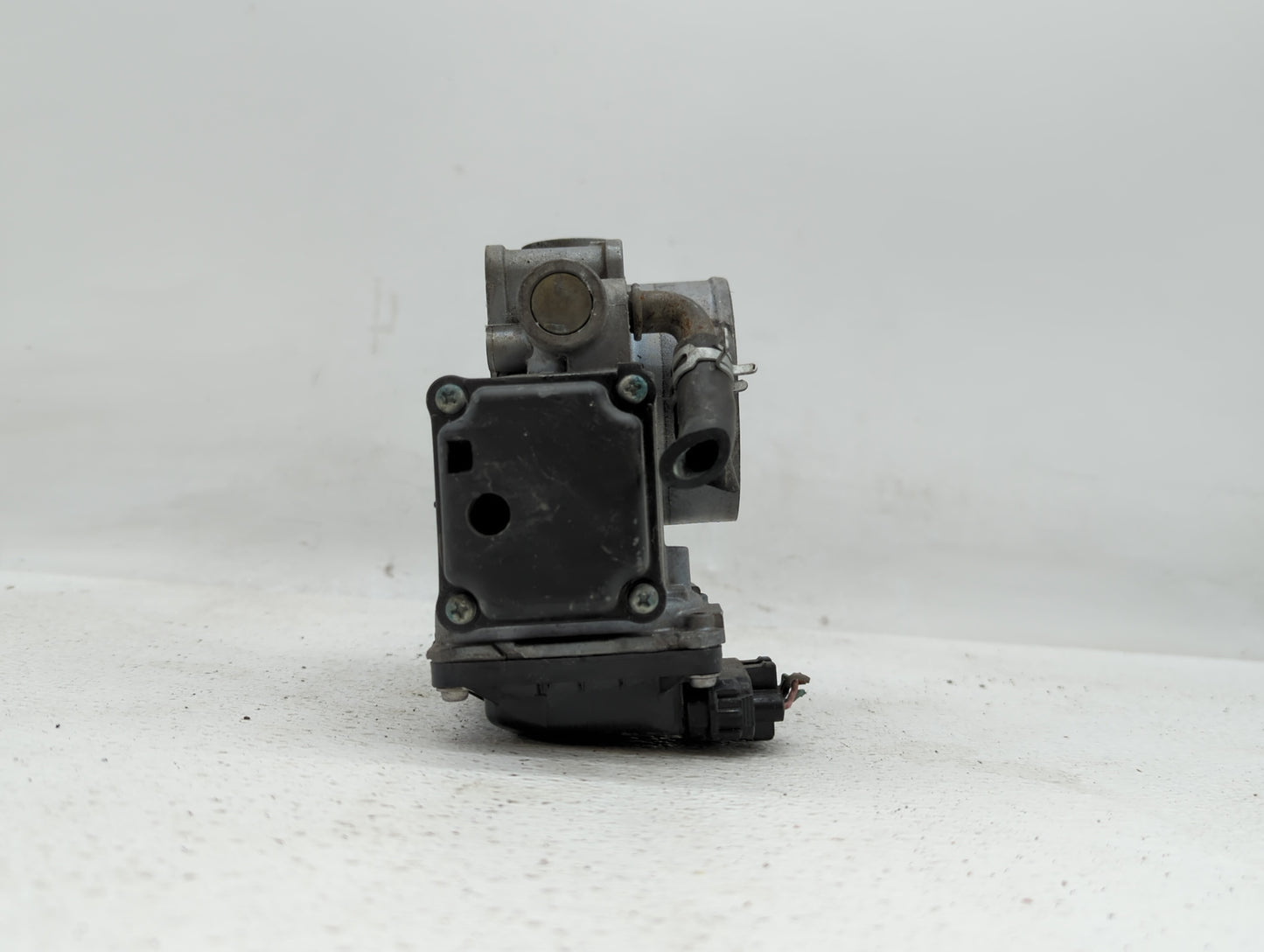 2010-2013 Honda Cr-V Throttle Body P/N:526-01 RME60-15, 141002P07H, GMD7E, GME1A Fits Fits 2010 2011 2012 2013 2014 OEM Used