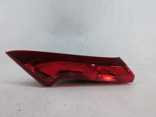2012-2014 Honda Cr-V Tail Light Assembly Passenger Right OEM P/N:UM08CZT0AA UF09DXT0AA Fits Fits 2012 2013 2014 OEM Used Aut