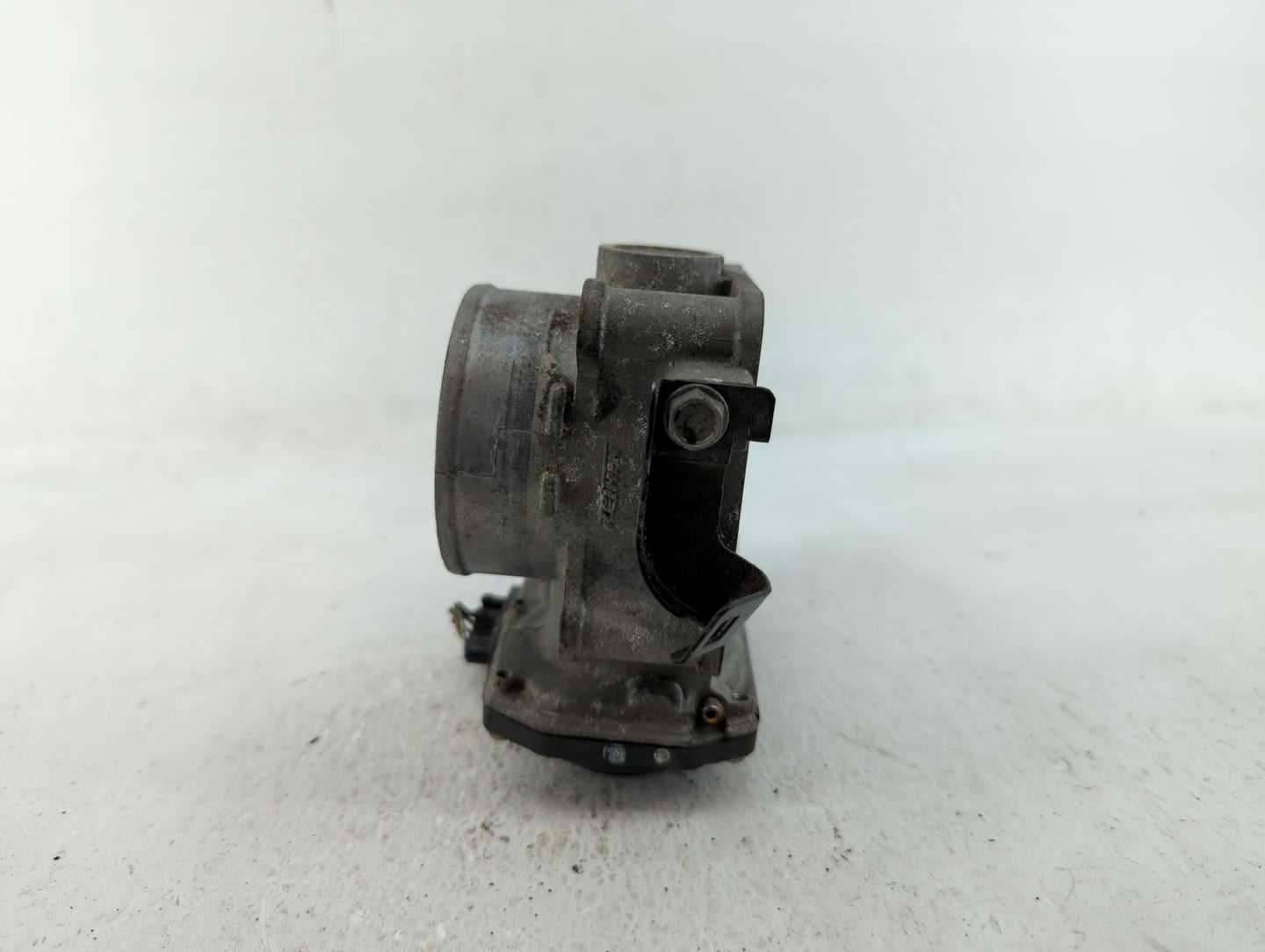 2010-2013 Honda Cr-V Throttle Body P/N:GMD7E GME1A Fits Fits 2010 2011 2012 2013 2014 OEM Used Auto Parts - Oemusedautoparts