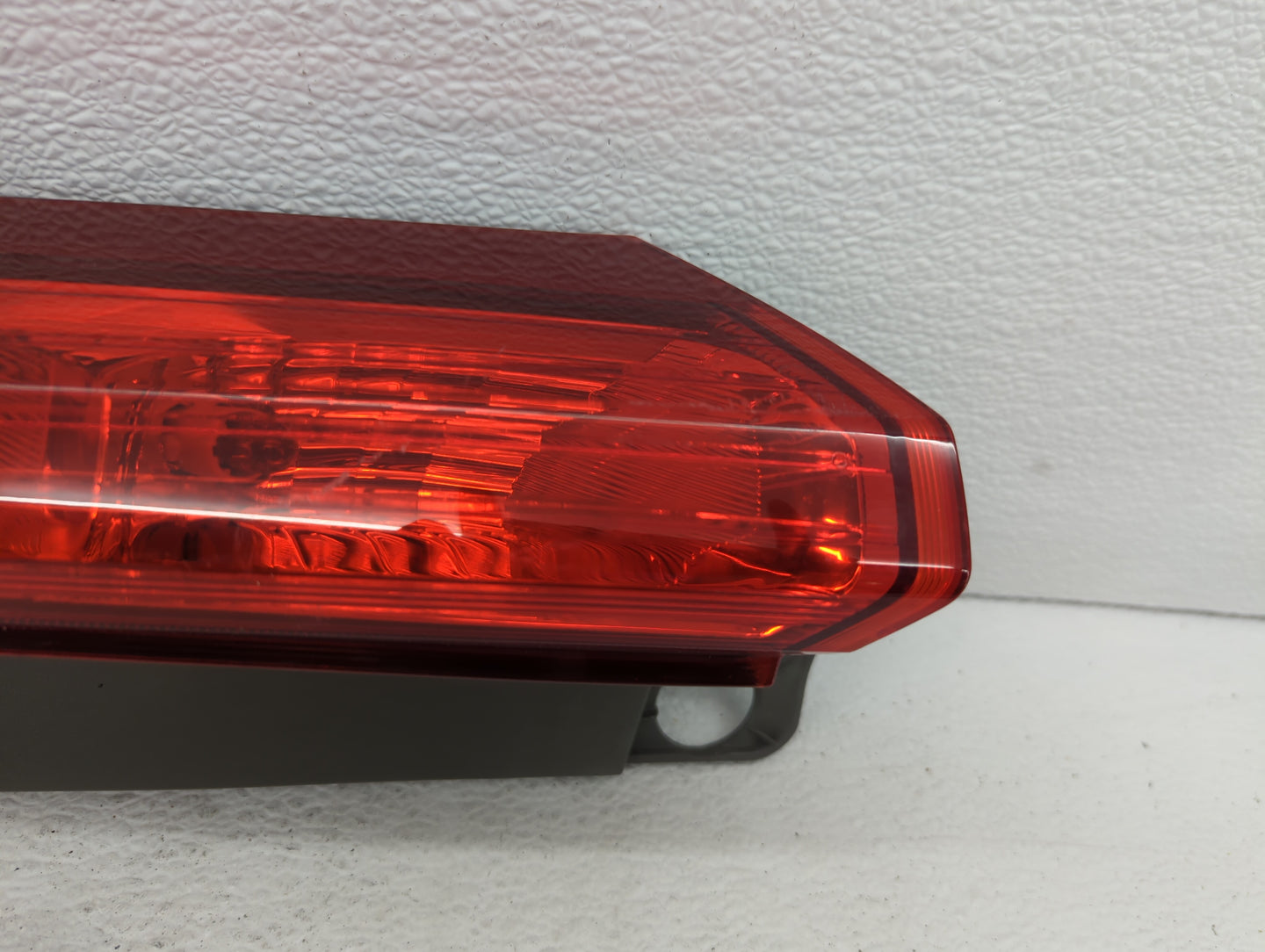2012-2014 Honda Cr-V Tail Light Assembly Passenger Right OEM P/N:UE23CXT0AAA0 UP18BYTOAAAO, UA21CXT0AAA0 Fits Fits 2012 2013