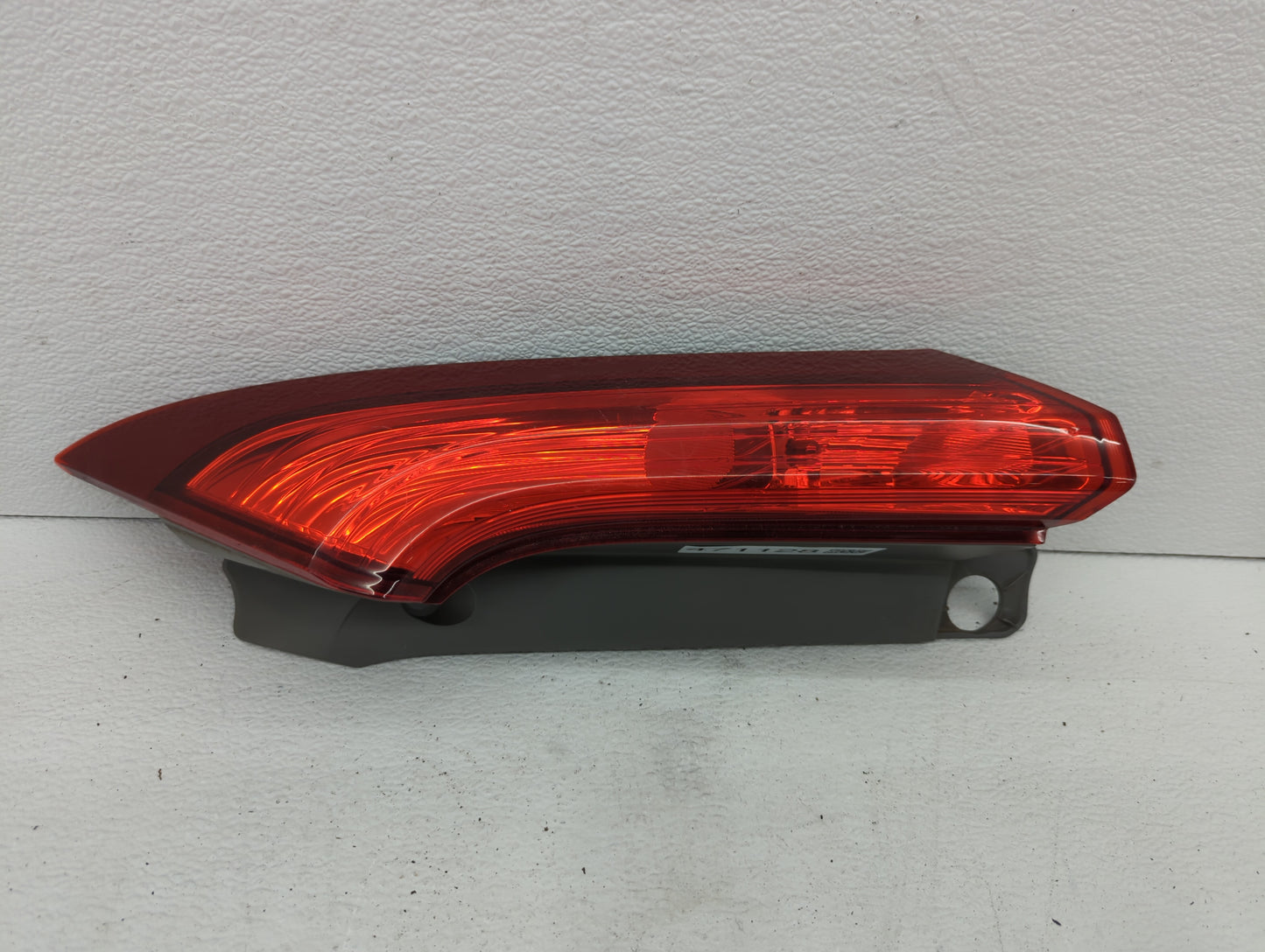 2012-2014 Honda Cr-V Tail Light Assembly Passenger Right OEM P/N:UA10CZT0AAA0 UE23CXT0AAA0, UP18BYTOAAAO Fits Fits 2012 2013
