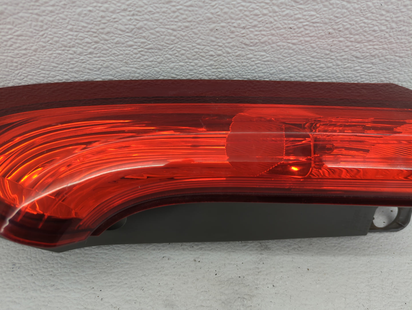 2012-2014 Honda Cr-V Tail Light Assembly Passenger Right OEM P/N:UA10CZT0AAA0 UE23CXT0AAA0, UP18BYTOAAAO Fits Fits 2012 2013