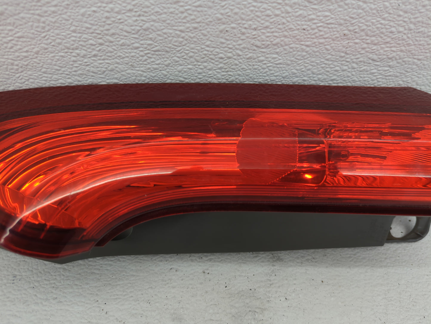 2012-2014 Honda Cr-V Tail Light Assembly Passenger Right OEM P/N:UA10CZT0AAA0 UE23CXT0AAA0, UP18BYTOAAAO Fits Fits 2012 2013