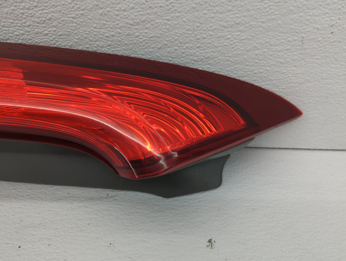 2012-2014 Honda Cr-V Tail Light Assembly Driver Left OEM P/N:UH12CZT0AAA0 UA10CXT0AAA0, UP17DX T1WX A0 Fits Fits 2012 2013 2