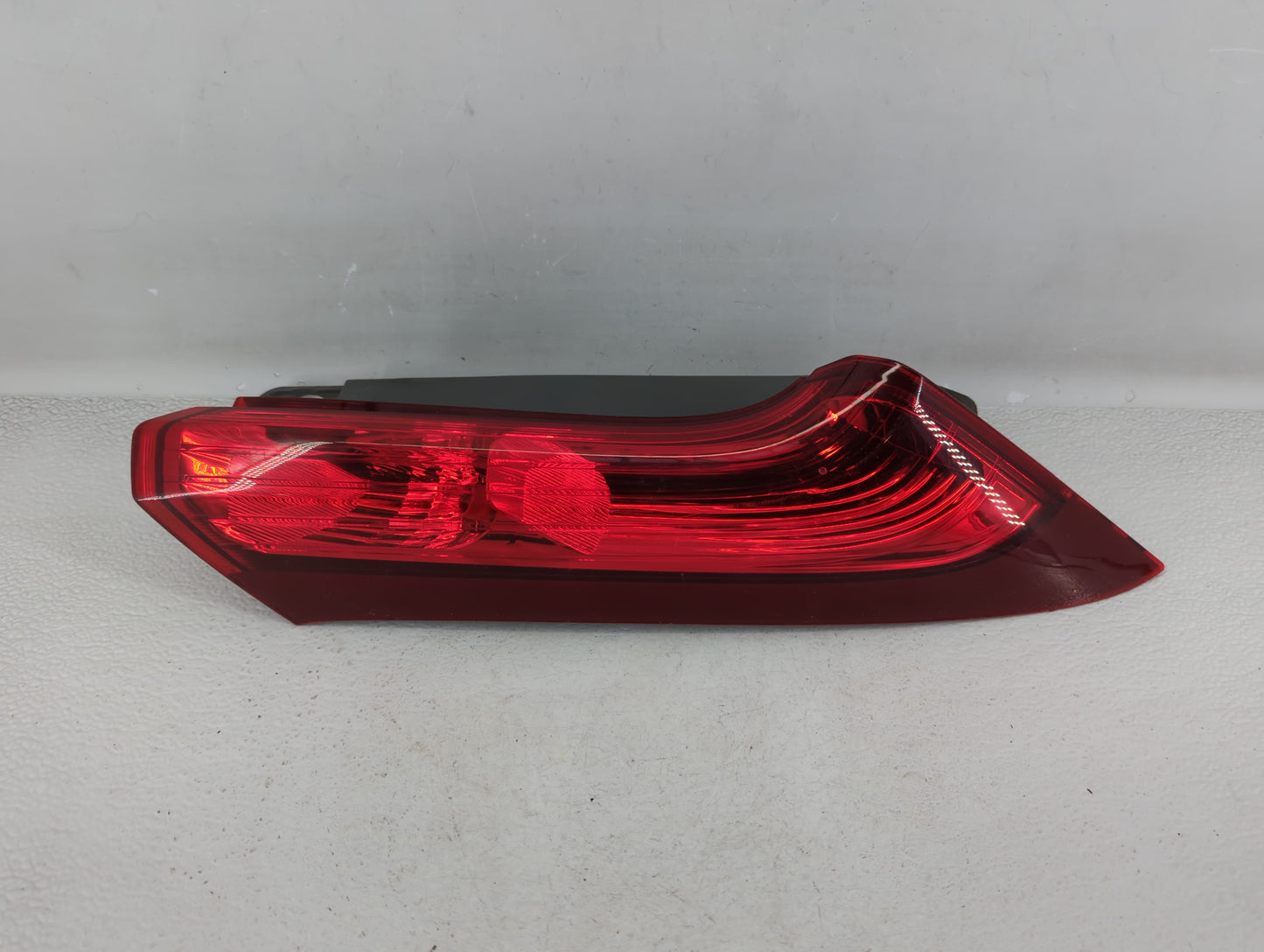 2012-2014 Honda Cr-V Tail Light Assembly Passenger Right OEM Fits Fits 2012 2013 2014 OEM Used Auto Parts - Oemusedautoparts