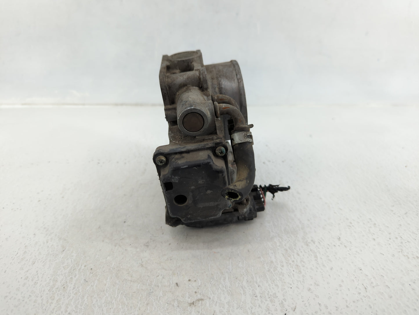 2010-2013 Honda Cr-V Throttle Body P/N:GMD7E Fits Fits 2010 2011 2012 2013 2014 OEM Used Auto Parts - Oemusedautoparts1.com