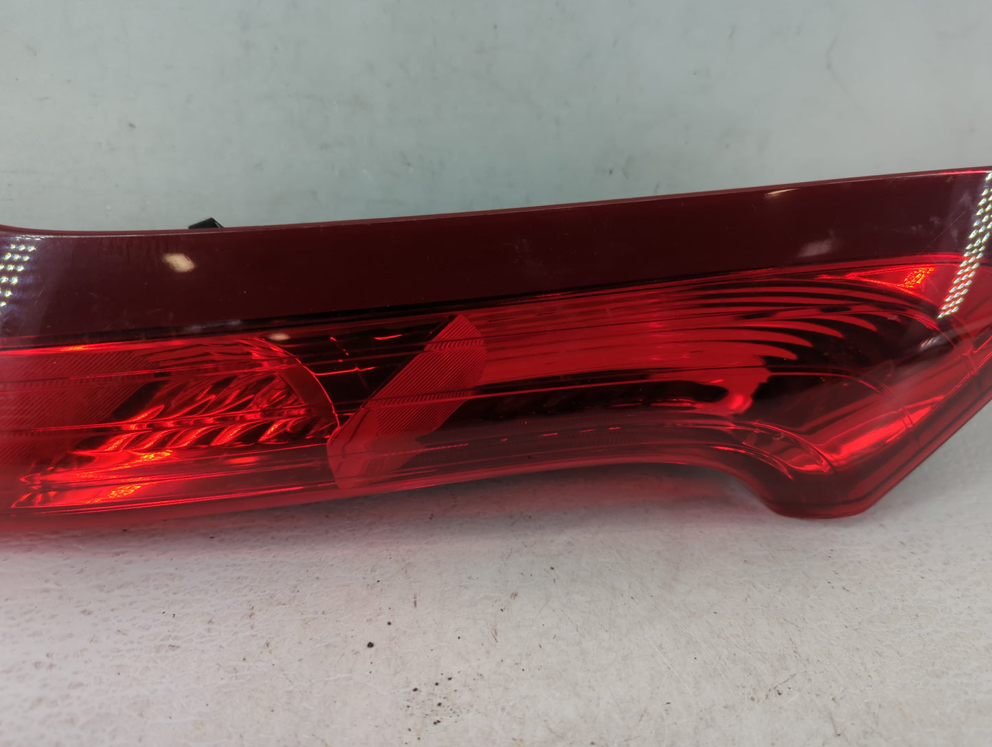 2012-2014 Honda Cr-V Tail Light Assembly Driver Left OEM P/N:UB1BCZT0AAA0 Fits Fits 2012 2013 2014 OEM Used Auto Parts - Oem