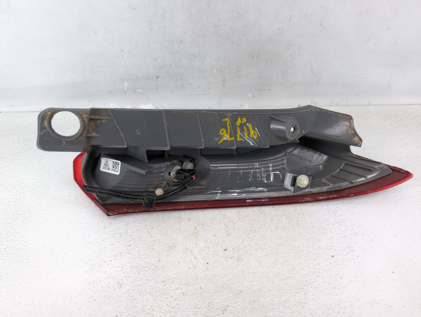 2012-2014 Honda Cr-V Tail Light Assembly Driver Left OEM P/N:UB1BCZT0AAA0 Fits Fits 2012 2013 2014 OEM Used Auto Parts - Oem