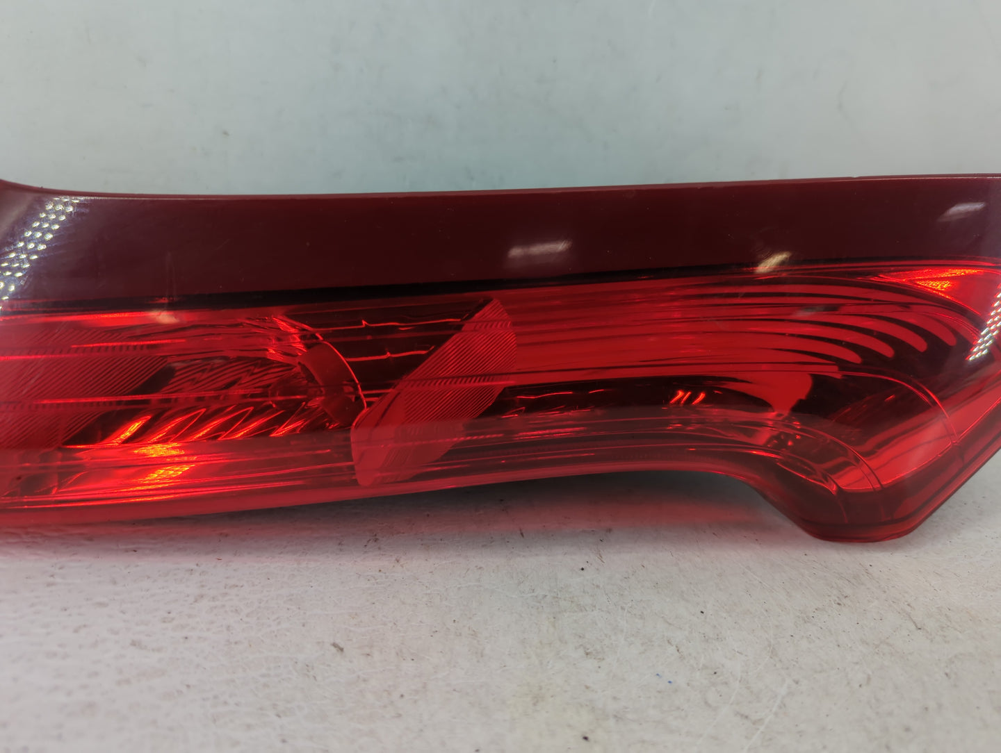 2012-2014 Honda Cr-V Tail Light Assembly Driver Left OEM P/N:UG29CXT0AAA0 Fits Fits 2012 2013 2014 OEM Used Auto Parts - Oem