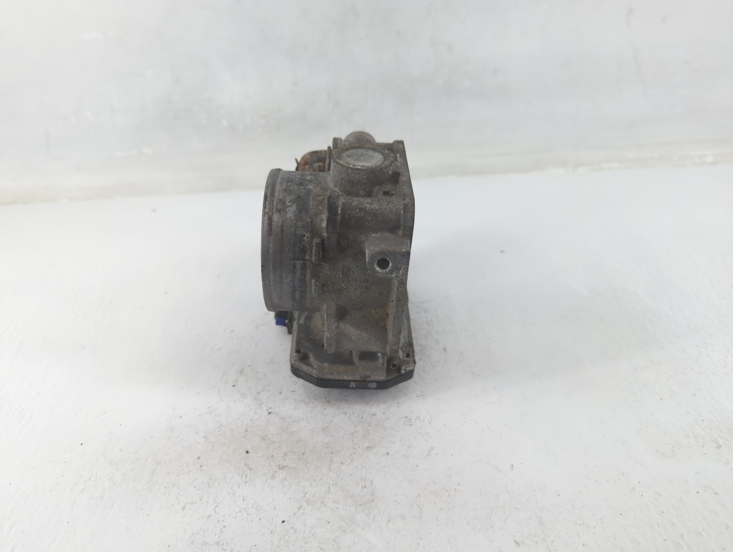2010-2014 Honda Cr-V Throttle Body Fits Fits 2010 2011 2012 2013 2014 2015 OEM Used Auto Parts - Oemusedautoparts1.com