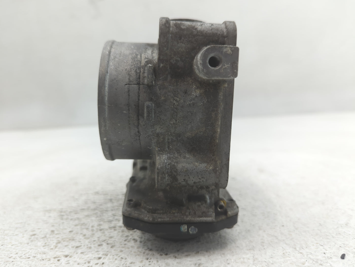 2010-2014 Honda Cr-V Throttle Body P/N:1430 01Q22-005851 Fits Fits 2010 2011 2012 2013 2014 2015 OEM Used Auto Parts - Oemus