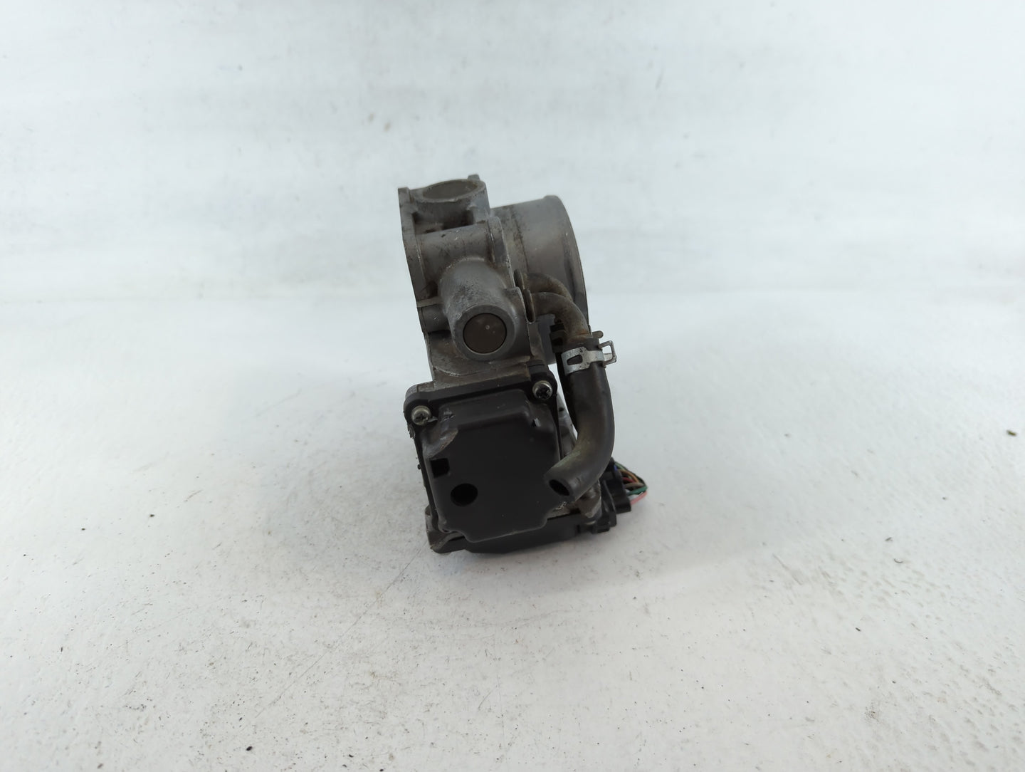 2010-2014 Honda Cr-V Throttle Body Fits Fits 2010 2011 2012 2013 2014 2015 OEM Used Auto Parts - Oemusedautoparts1.com