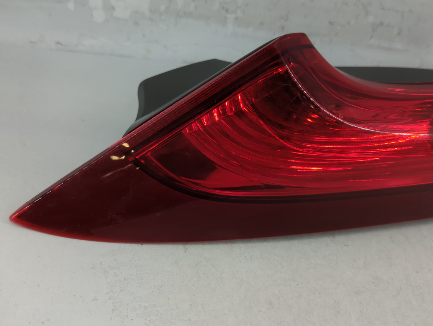 2012-2014 Honda Cr-V Tail Light Assembly Driver Left OEM P/N:UH29DYTOAAA0 T0AA Fits Fits 2012 2013 2014 OEM Used Auto Parts 