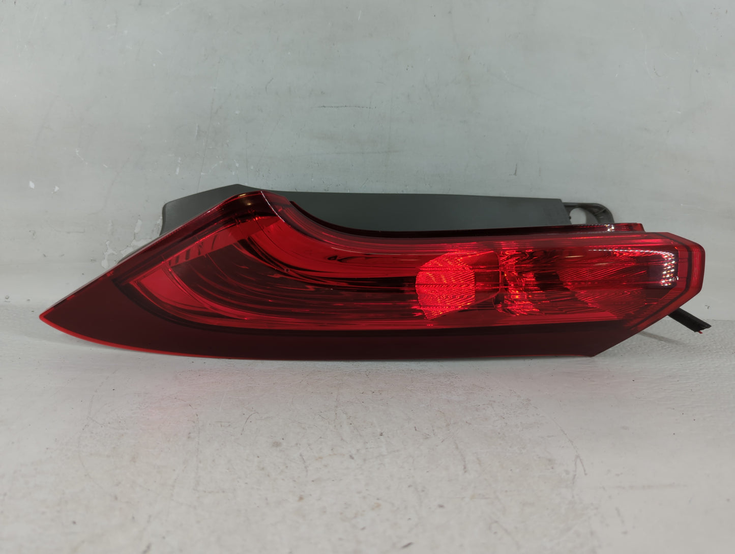 2012-2014 Honda Cr-V Tail Light Assembly Driver Left OEM P/N:UC22CZ Fits Fits 2012 2013 2014 OEM Used Auto Parts - Oemusedau