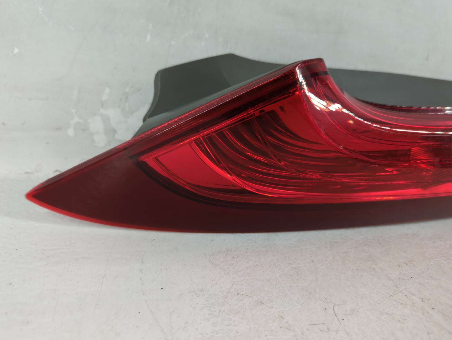 2012-2014 Honda Cr-V Tail Light Assembly Driver Left OEM P/N:UC22CZ Fits Fits 2012 2013 2014 OEM Used Auto Parts - Oemusedau