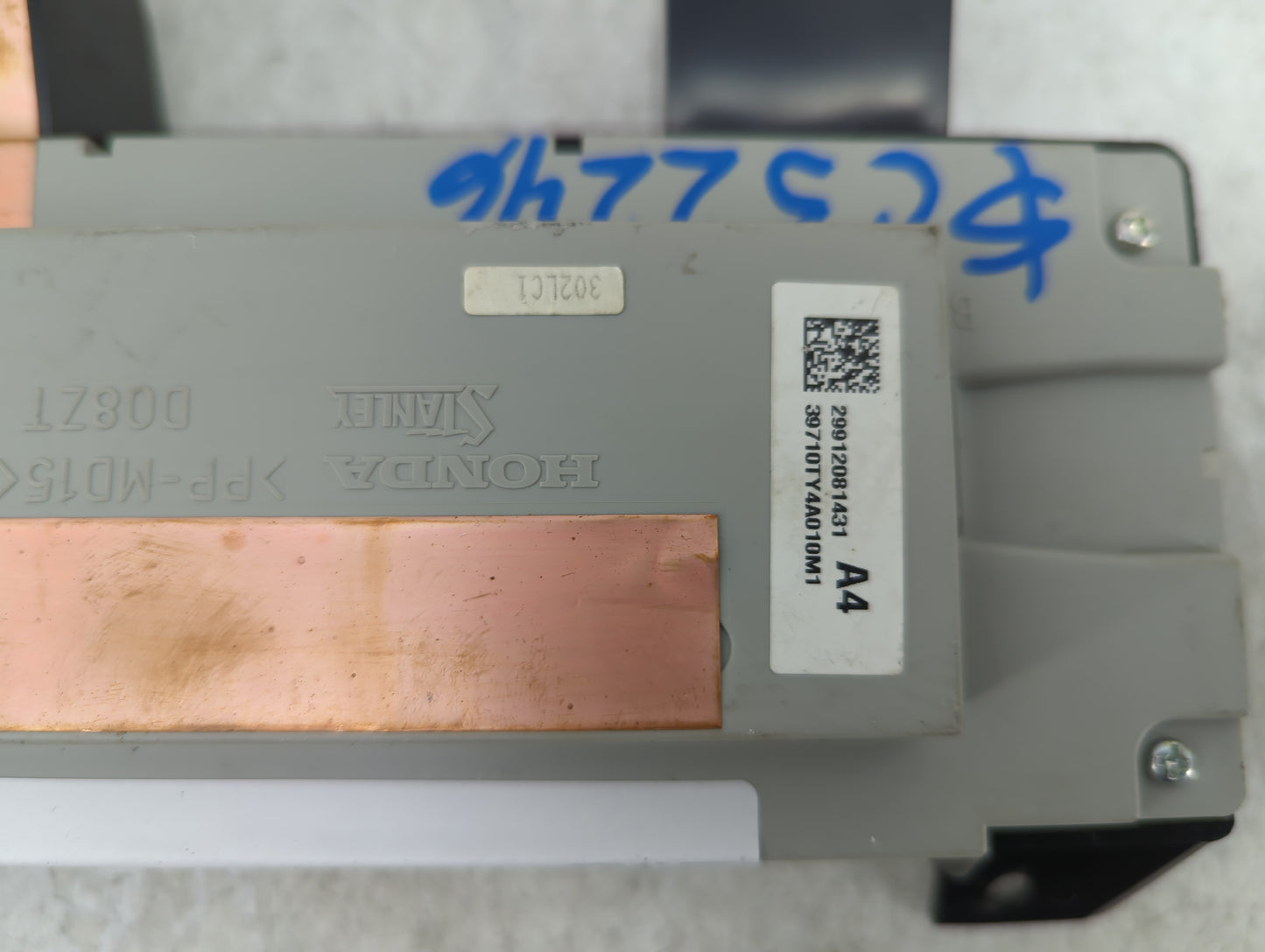 2012-2015 Honda Crosstour Information Display Screen - Oemusedautoparts1.com