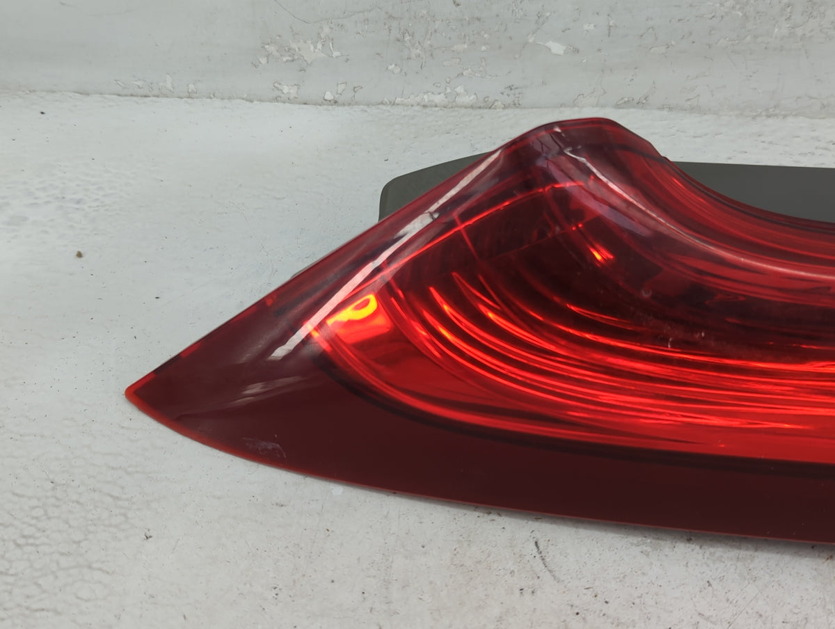 2013 Honda Crv Tail Light Assembly Driver Left OEM P/N:UE16CZT0AAA0 Fits Fits 2012 2014 OEM Used Auto Parts - Oemusedautopar