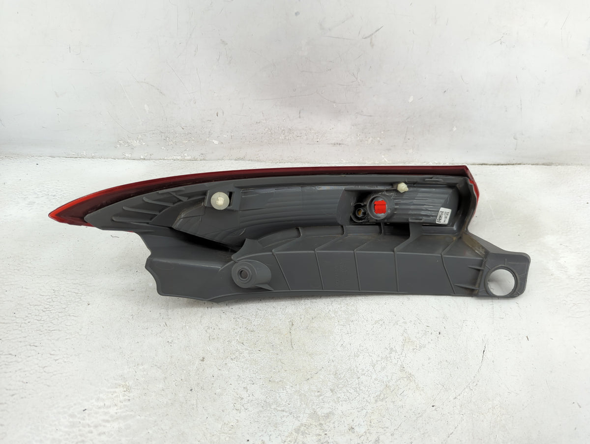 2013 Honda Crv Tail Light Assembly Driver Left OEM P/N:UE16CZT0AAA0 Fits Fits 2012 2014 OEM Used Auto Parts - Oemusedautopar