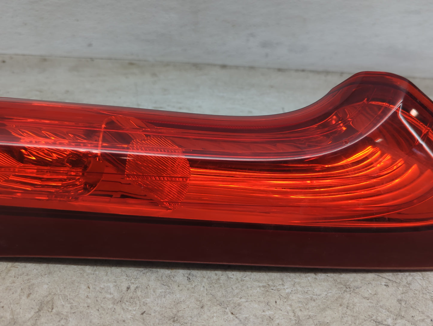 2013 Honda Crv Tail Light Assembly Passenger Right OEM P/N:JM106X TOAA Fits Fits 2012 2014 OEM Used Auto Parts - Oemusedauto