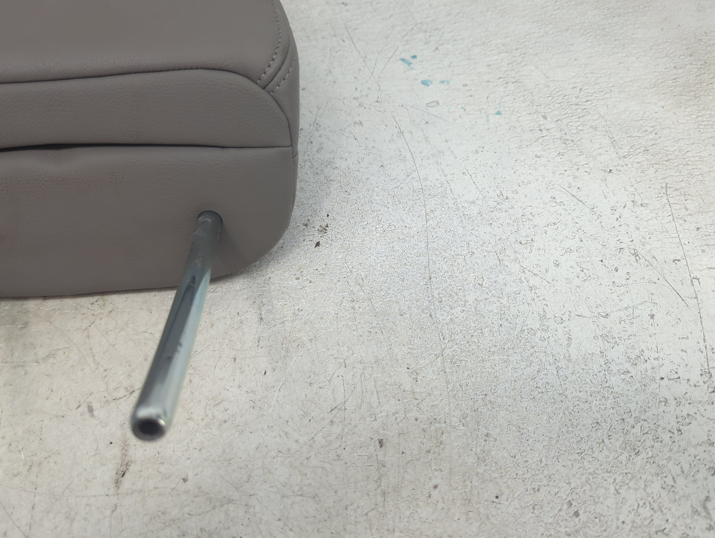 2013 Honda Crv Headrest Head Rest Front Driver Passenger Seat Fits OEM Used Auto Parts - Oemusedautoparts1.com