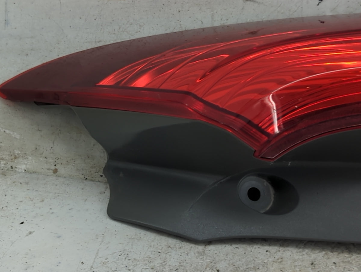 2013 Honda Crv Tail Light Assembly Passenger Right OEM P/N:UG16CY T0AA, A0 Fits Fits 2012 2014 OEM Used Auto Parts - Oemused