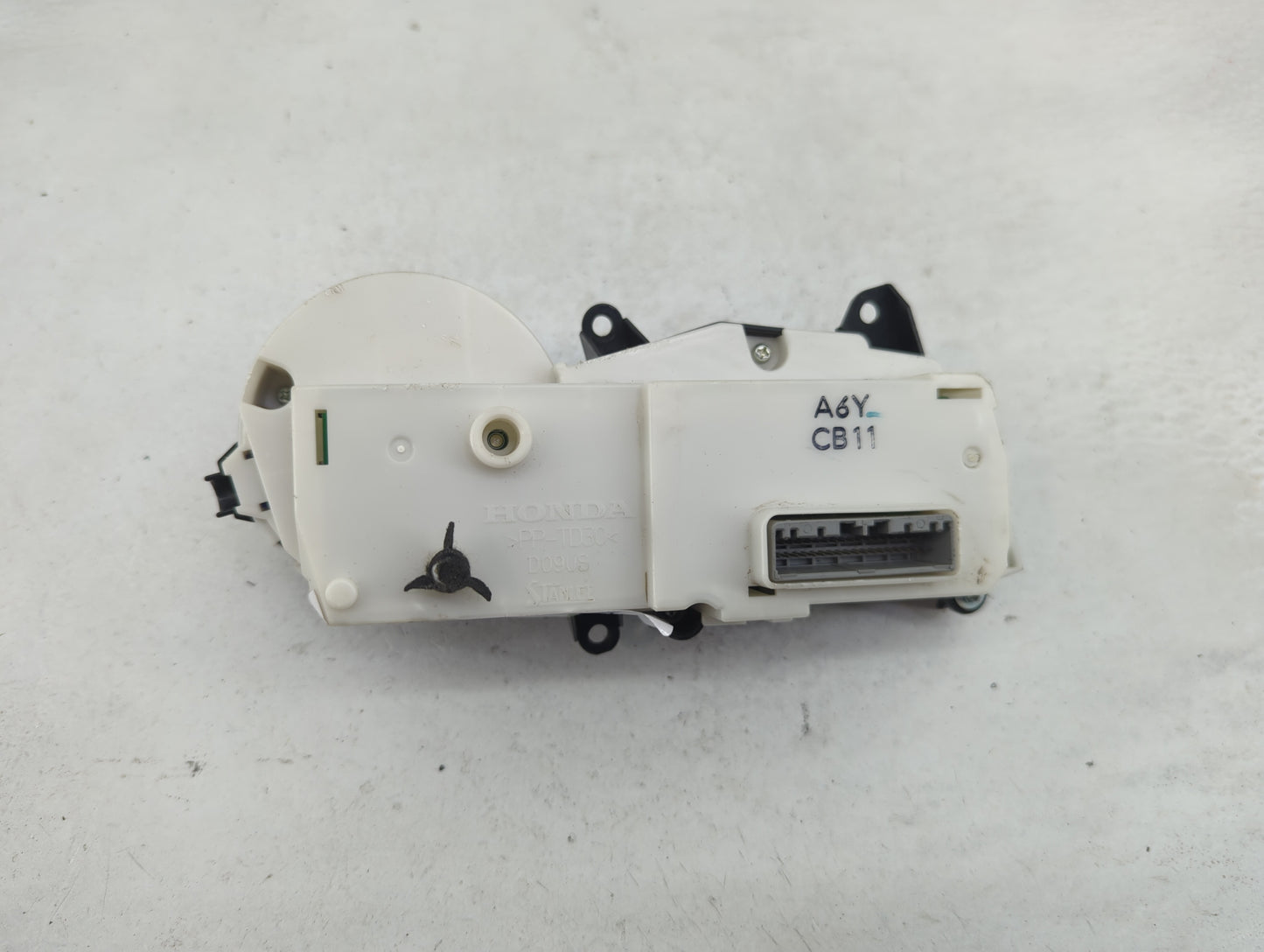 2012-2014 Honda Insight Climate Control Module Temperature AC/Heater Replacement Fits Fits 2012 2013 2014 OEM Used Auto Part
