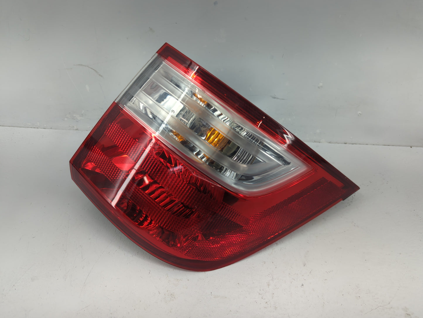 2011-2013 Honda Odyssey Tail Light Assembly Passenger Right OEM P/N:NAL 949 312 Fits Fits 2011 2012 2013 OEM Used Auto Parts