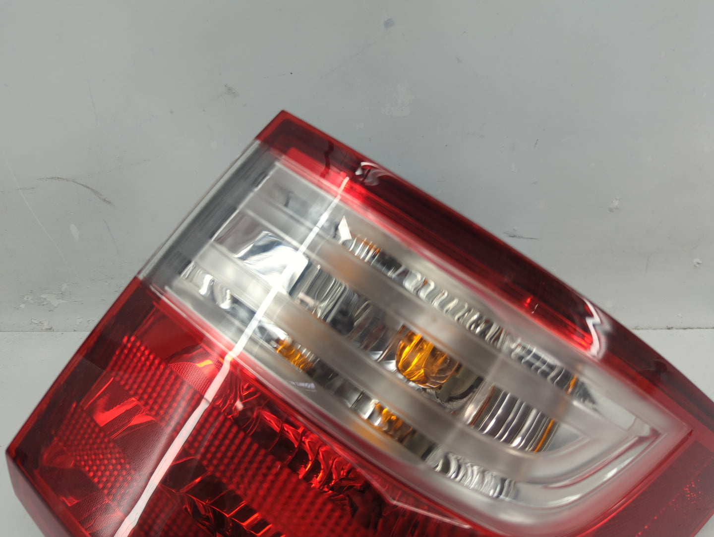2011-2013 Honda Odyssey Tail Light Assembly Passenger Right OEM P/N:NAL 949 312 Fits Fits 2011 2012 2013 OEM Used Auto Parts