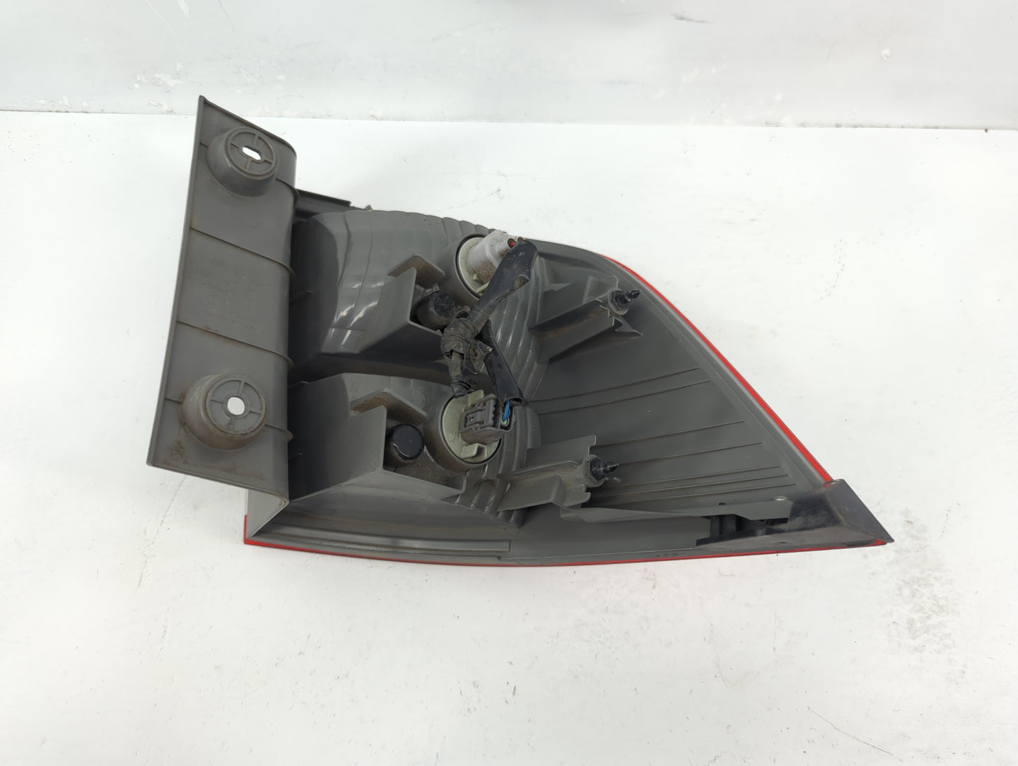 2011-2013 Honda Odyssey Tail Light Assembly Passenger Right OEM P/N:NAL 949 312 Fits Fits 2011 2012 2013 OEM Used Auto Parts