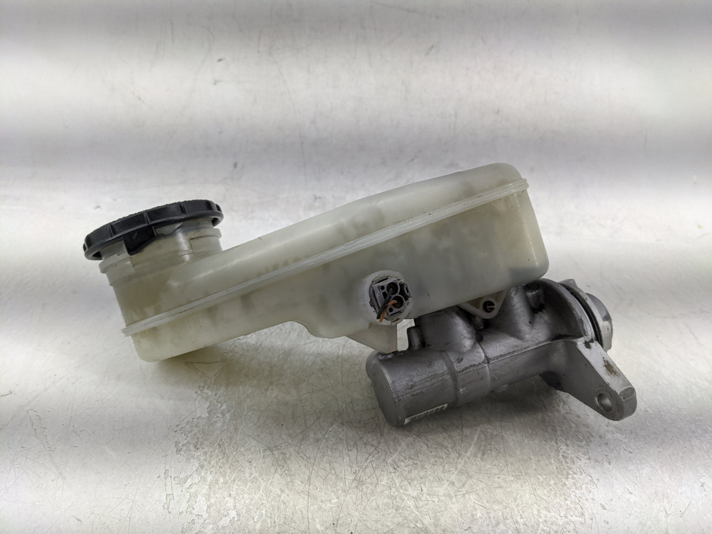 2011-2017 Honda Odyssey Brake Master Cylinder - Oemusedautoparts1.com