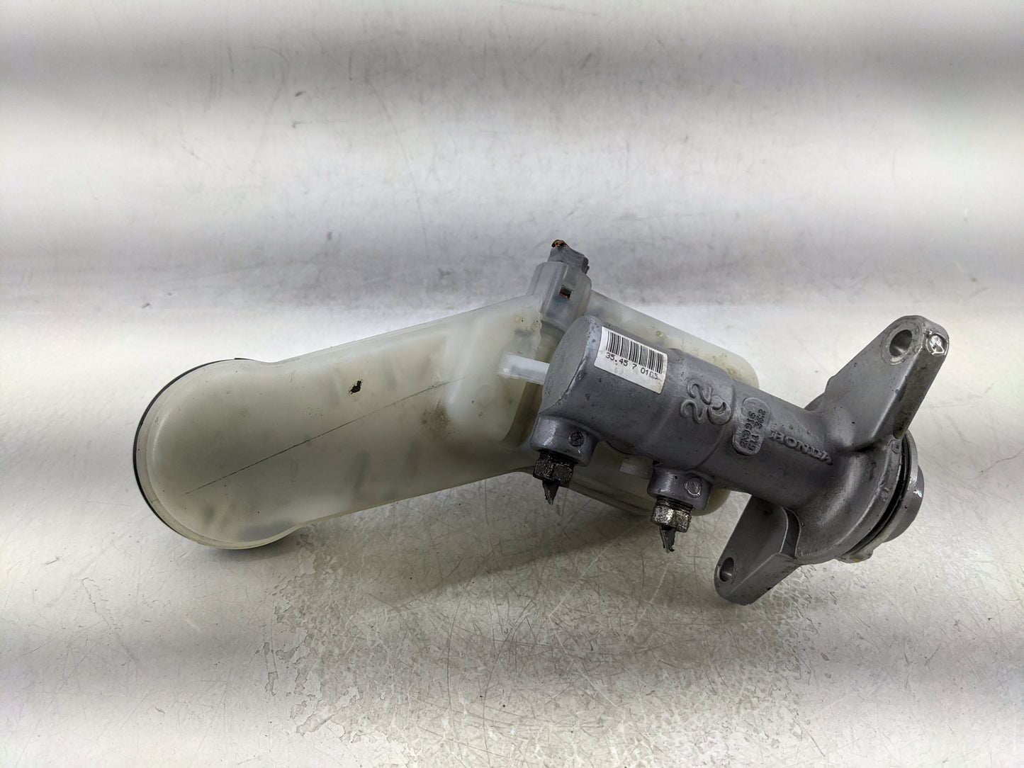 2011-2017 Honda Odyssey Brake Master Cylinder - Oemusedautoparts1.com