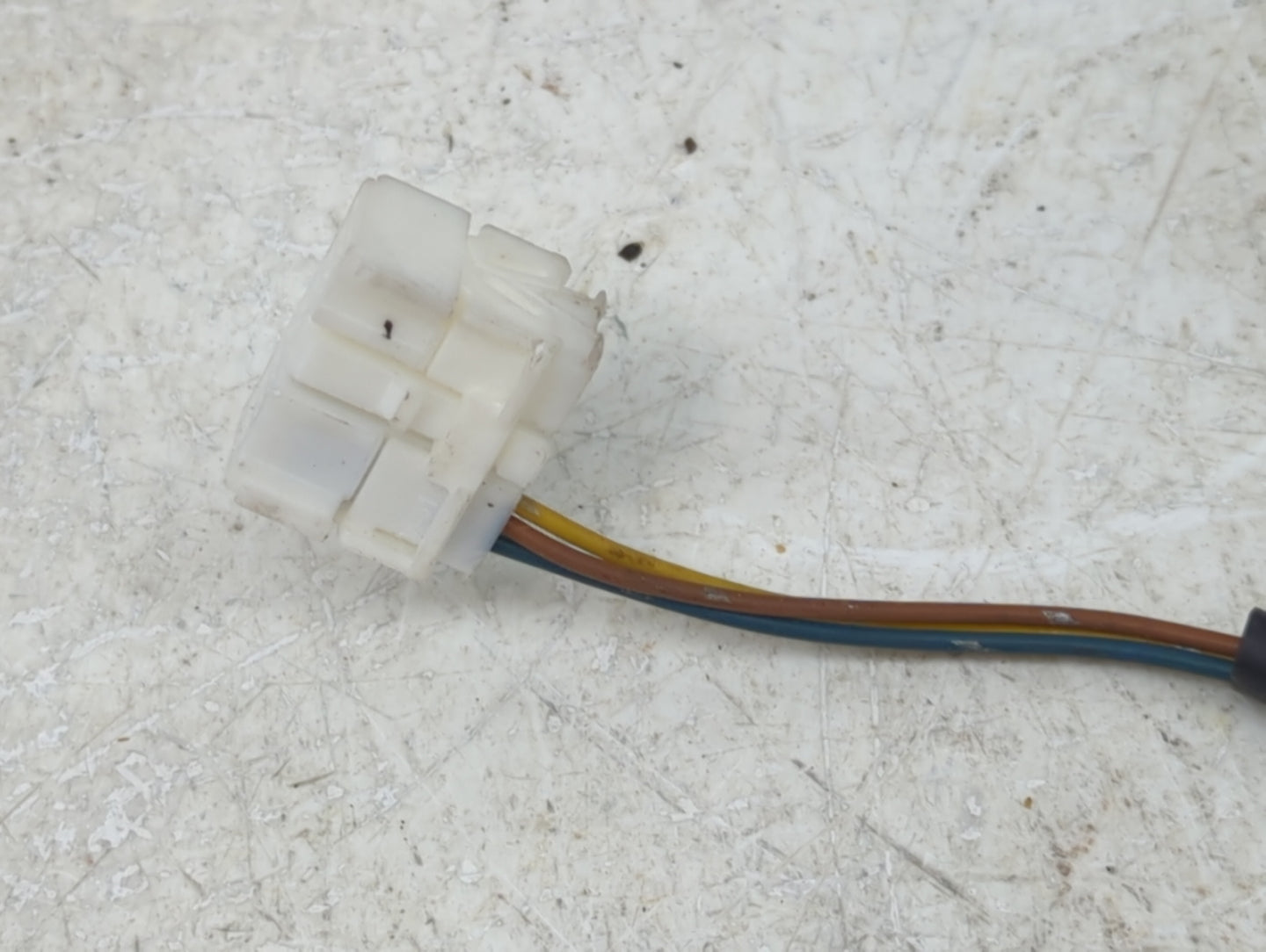 2011-2013 Honda Odyssey Driver Side View Mirror - Left Door Mirror OEM Used - Oemusedautoparts1.com