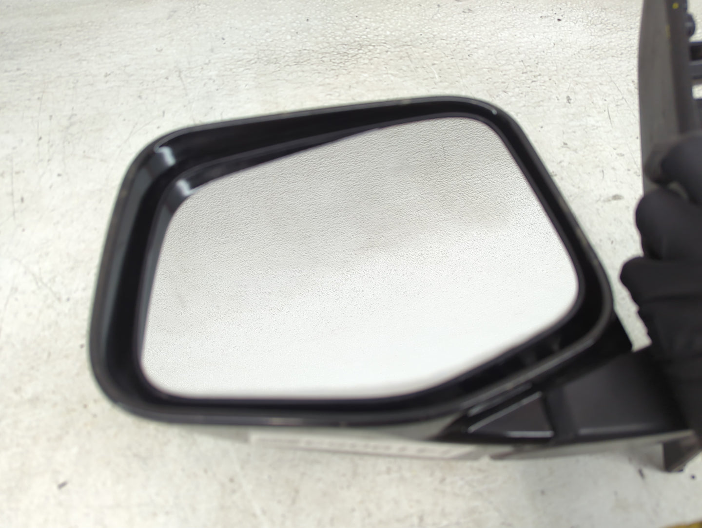 2011-2013 Honda Odyssey Driver Side View Mirror - Left Door Mirror OEM Used - Oemusedautoparts1.com