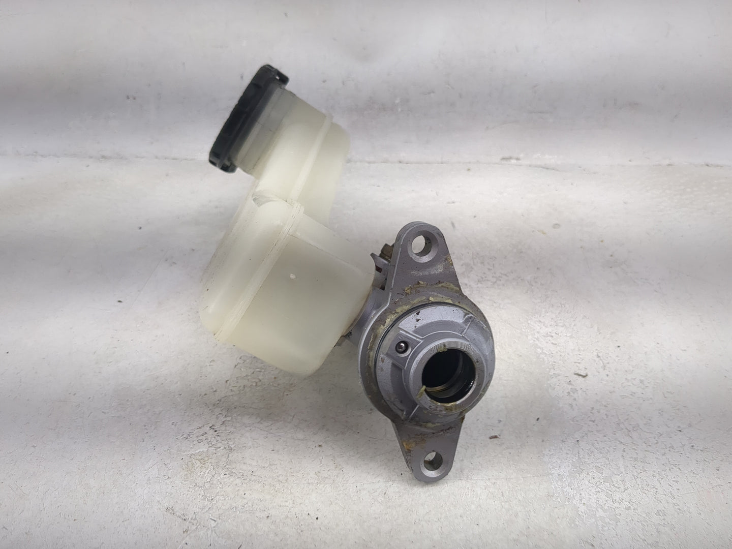 2011-2017 Honda Odyssey Brake Master Cylinder 1491989 - Oemusedautoparts1.com