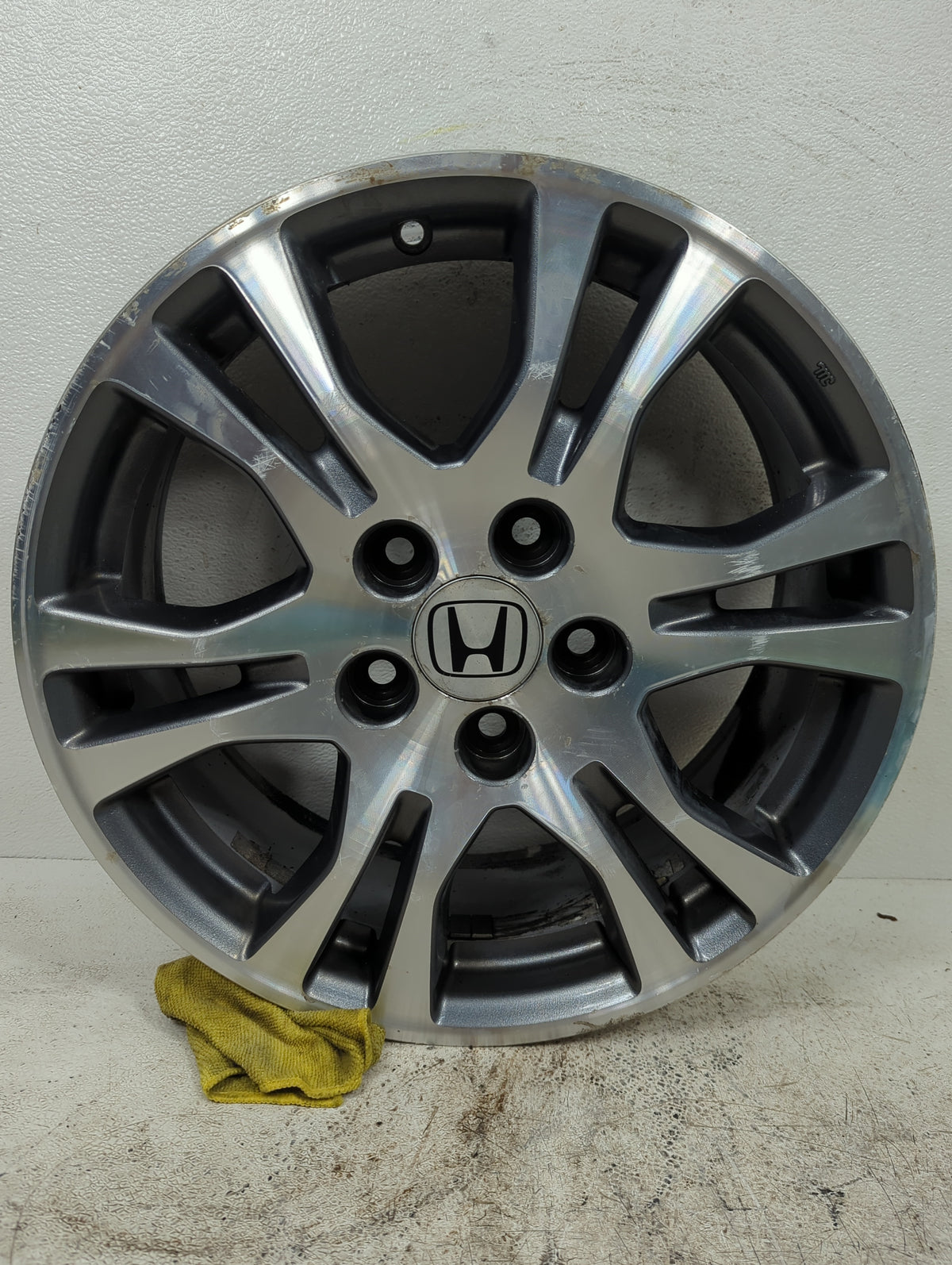 2011-2017 Honda Odyssey Oem Wheel Rim 5000404 - Oemusedautoparts1.com