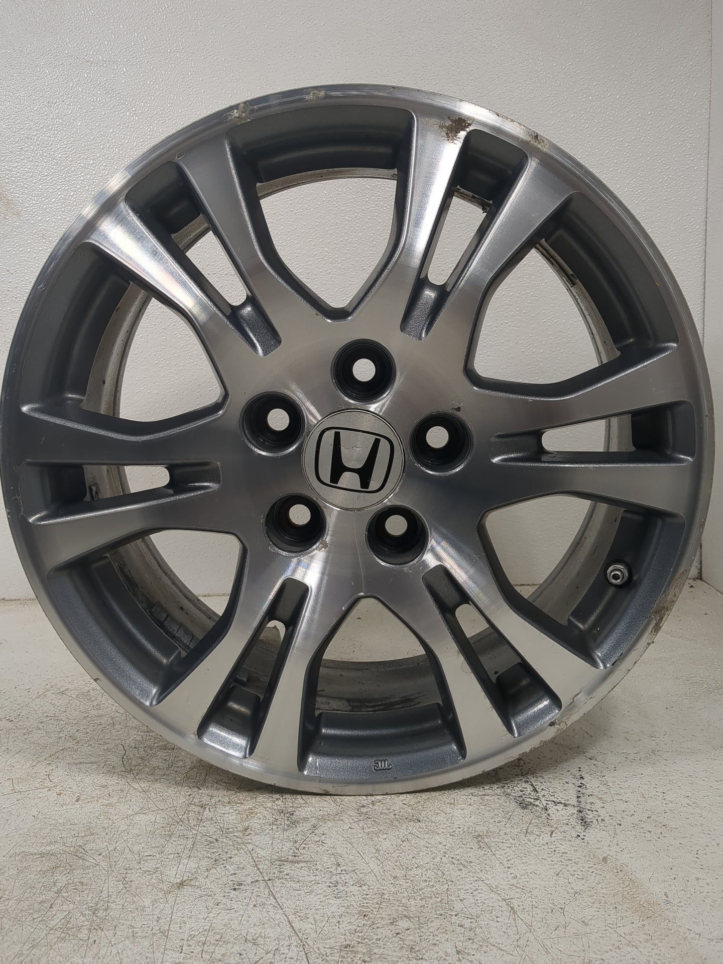 2011-2017 Honda Odyssey Oem Wheel Rim 5000405 - Oemusedautoparts1.com