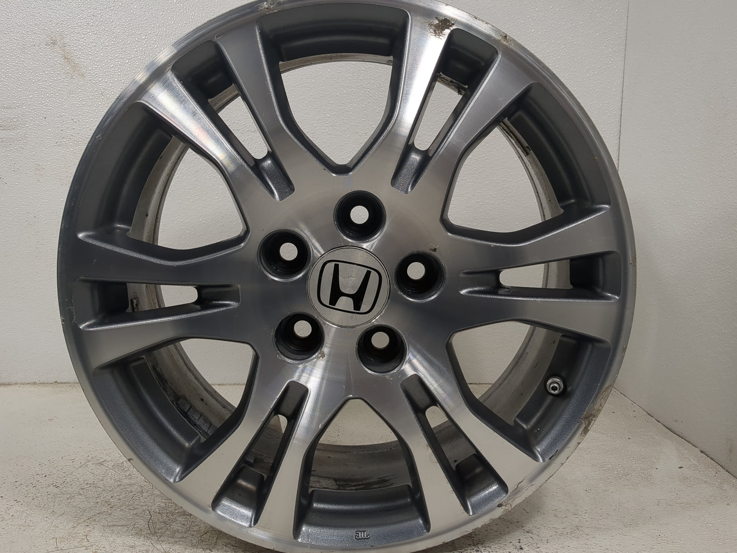 2011-2017 Honda Odyssey Oem Wheel Rim 5000405 - Oemusedautoparts1.com