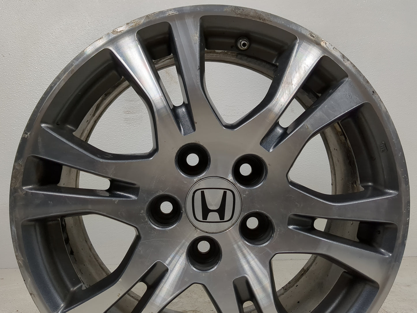 2011-2017 Honda Odyssey Oem Wheel Rim - Oemusedautoparts1.com