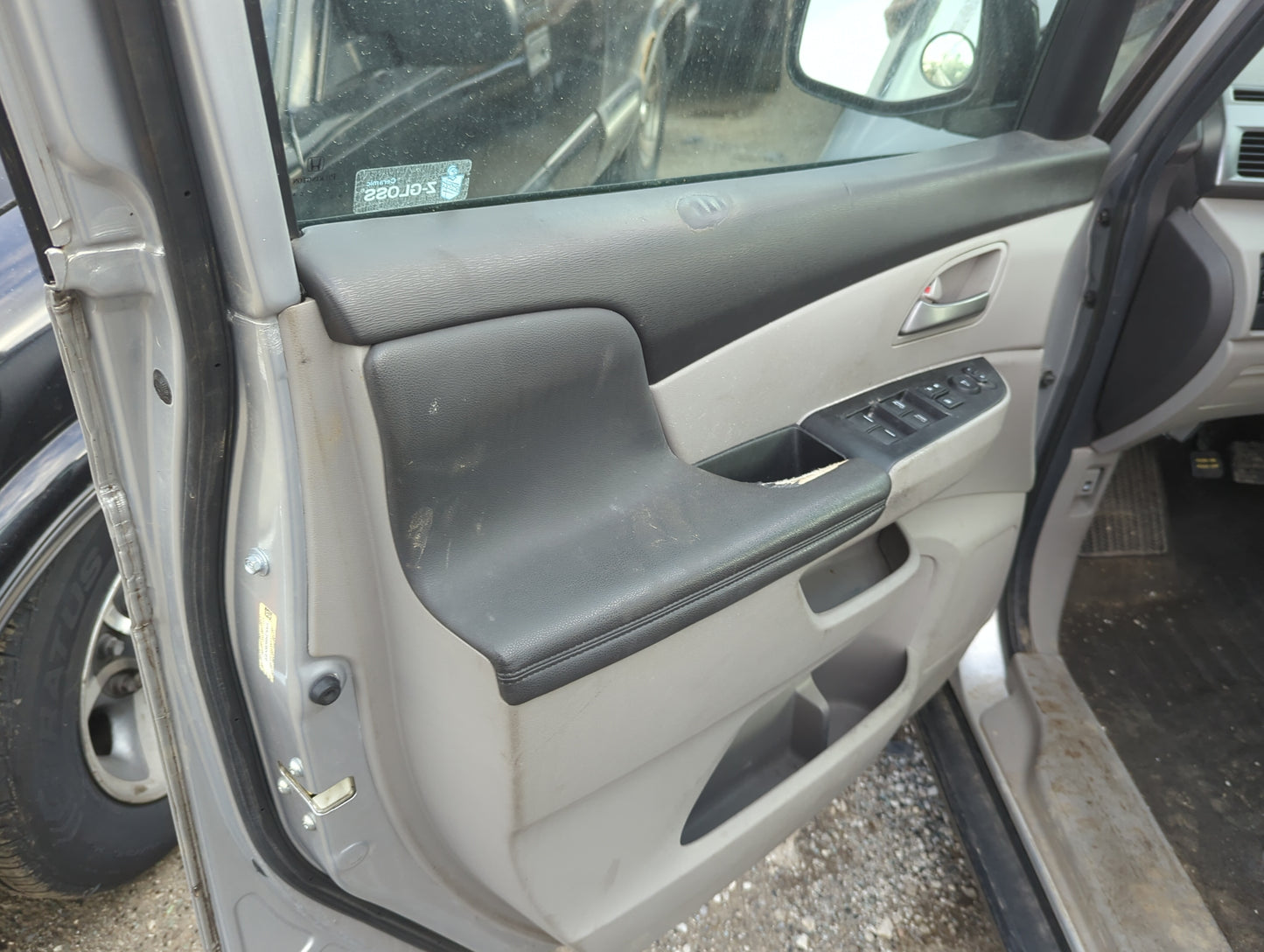 2013 Honda Odyssey Front Left Driver Interior Door Panel Trim - Oemusedautoparts1.com