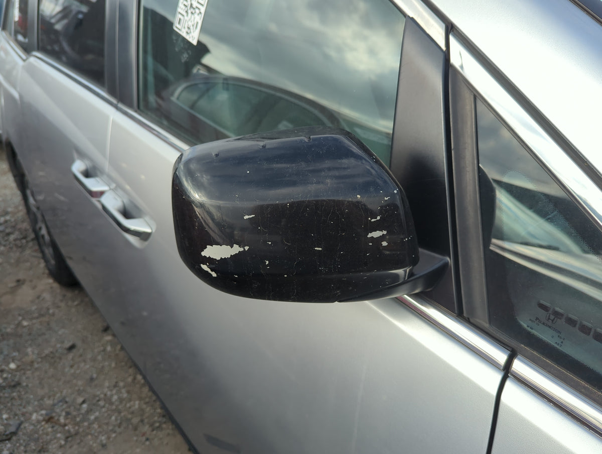 2011-2013 Honda Odyssey Passenger Side View Mirror - Right Door Mirror OEM Used - Oemusedautoparts1.com