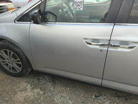 2013-2017 Honda Odyssey Driver Front Door Oem 5001689 - Oemusedautoparts1.com