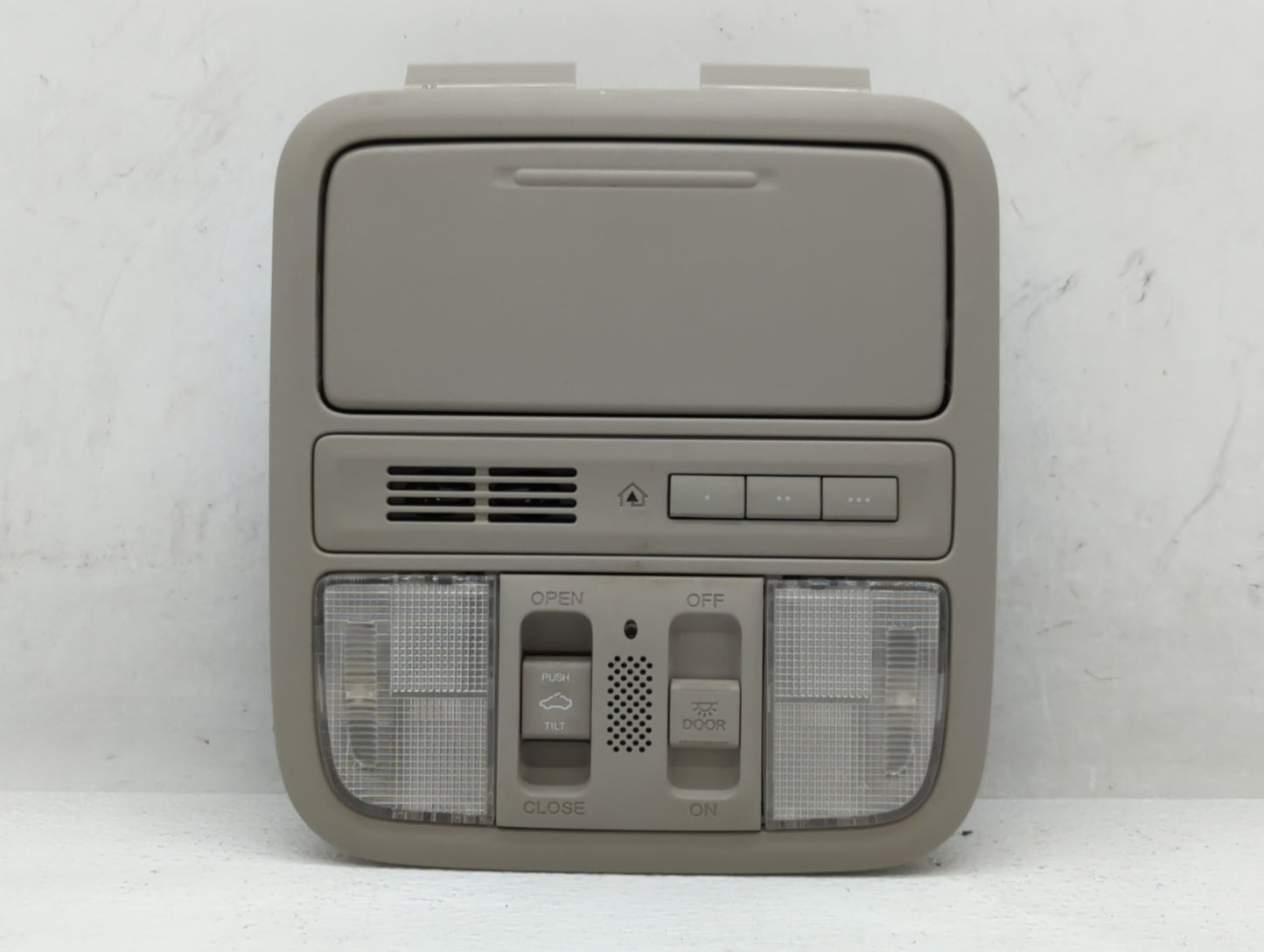 2013 Honda Odyssey Overhead Roof Console - Oemusedautoparts1.com