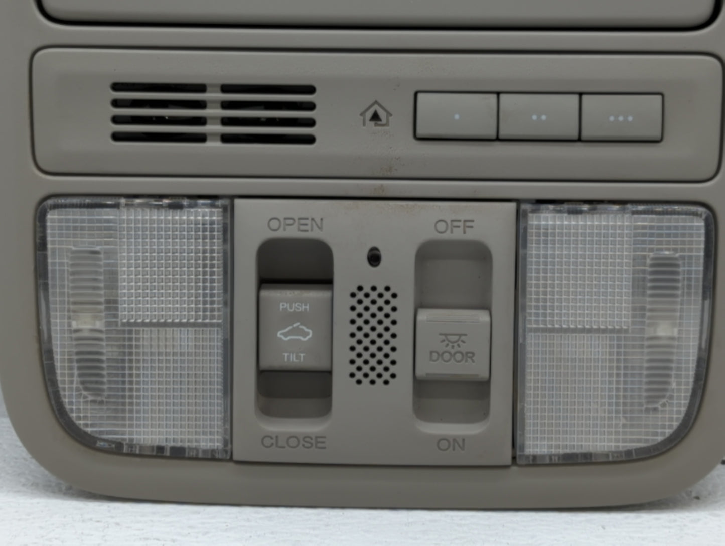 2013 Honda Odyssey Overhead Roof Console - Oemusedautoparts1.com