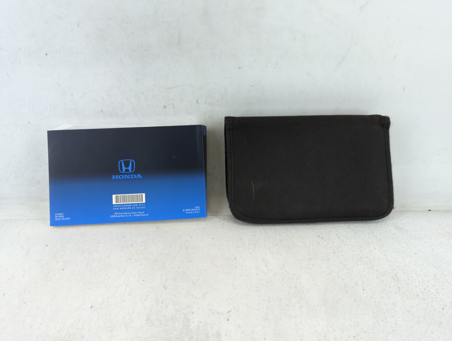 2013 Honda Odyssey Owners Manual Book Guide P/N:0MX31-TK8-6220 31TK8622 OEM Used Auto Parts - Oemusedautoparts1.com